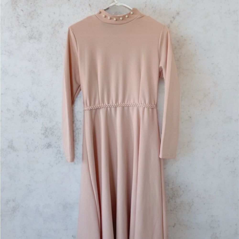 nema Avenue Peach Long-sleeved Dress